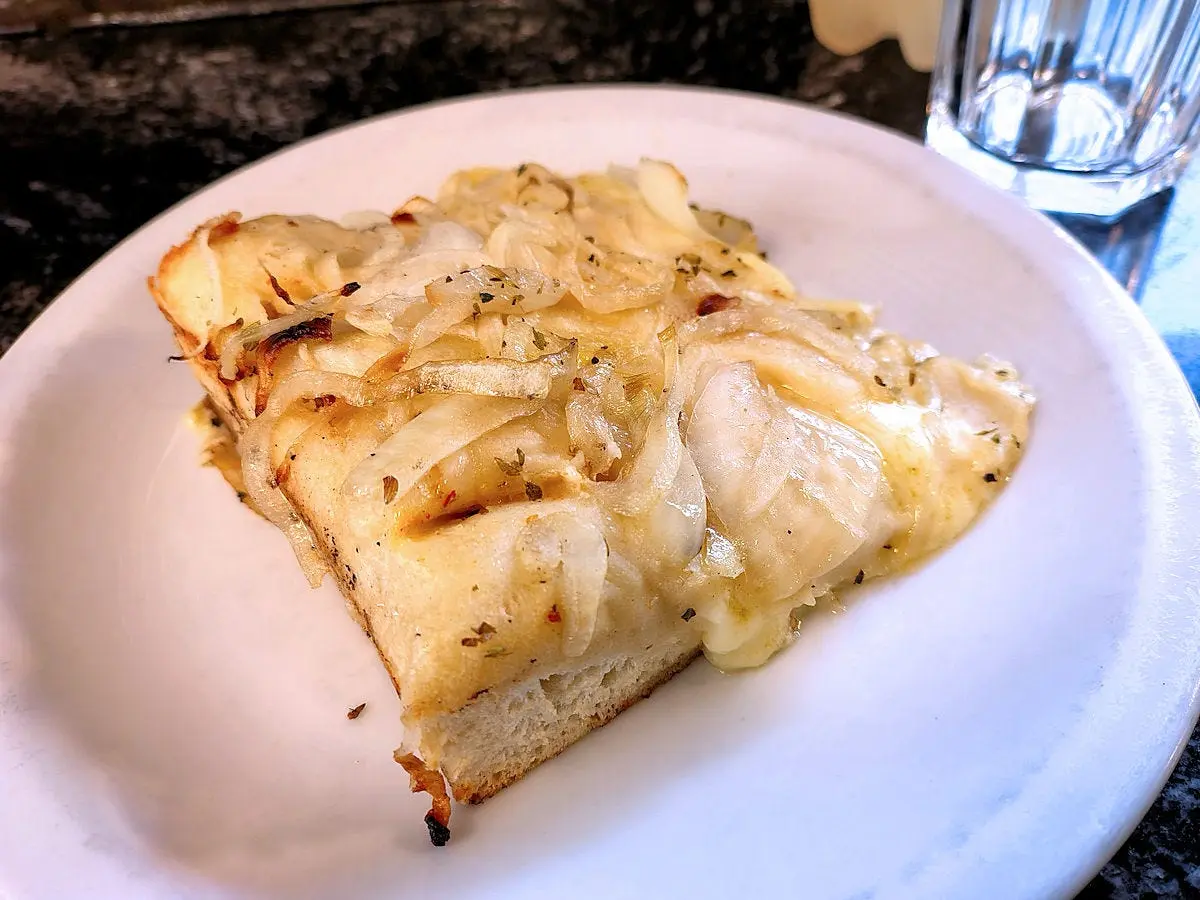 Pizza Fugazzeta artesanal congelada